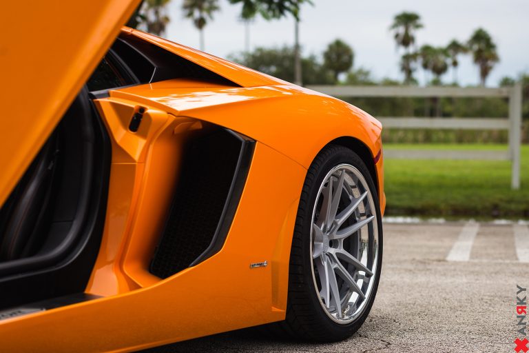 AN34 – Lamborghini Aventador