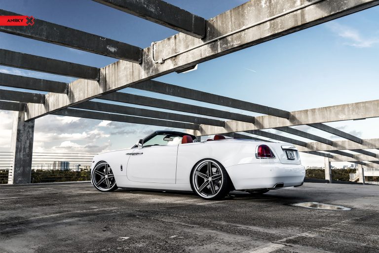 anrky-wheels-rolls-royce-dawn_27141424029_o