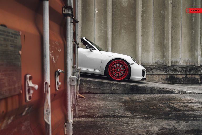porsche-9912-carrera-4-gts_27985574659_o