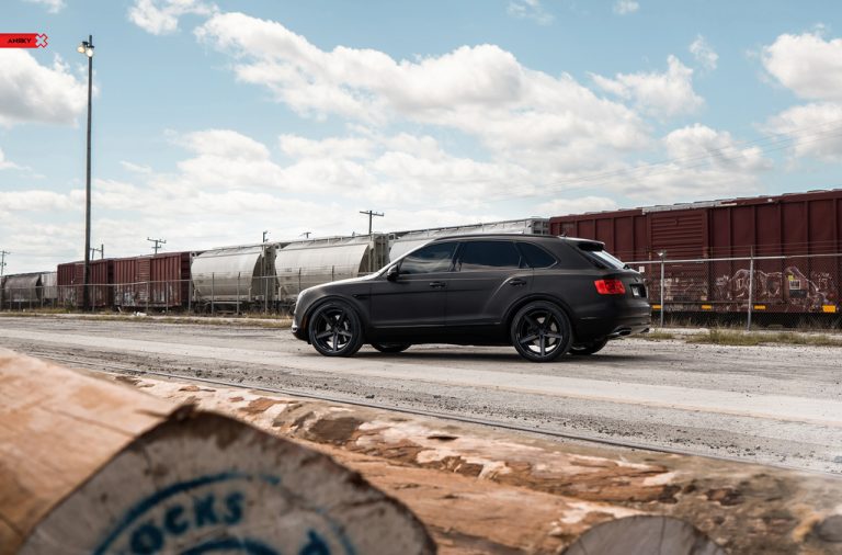 anrky-bentley-bentayga-an35-seriesthree_32379170887_l