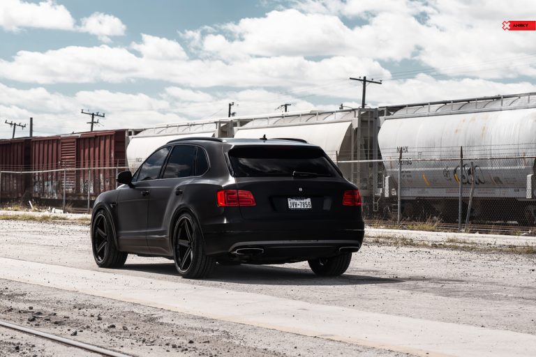 anrky-bentley-bentayga-an35-seriesthree_32379166647_l