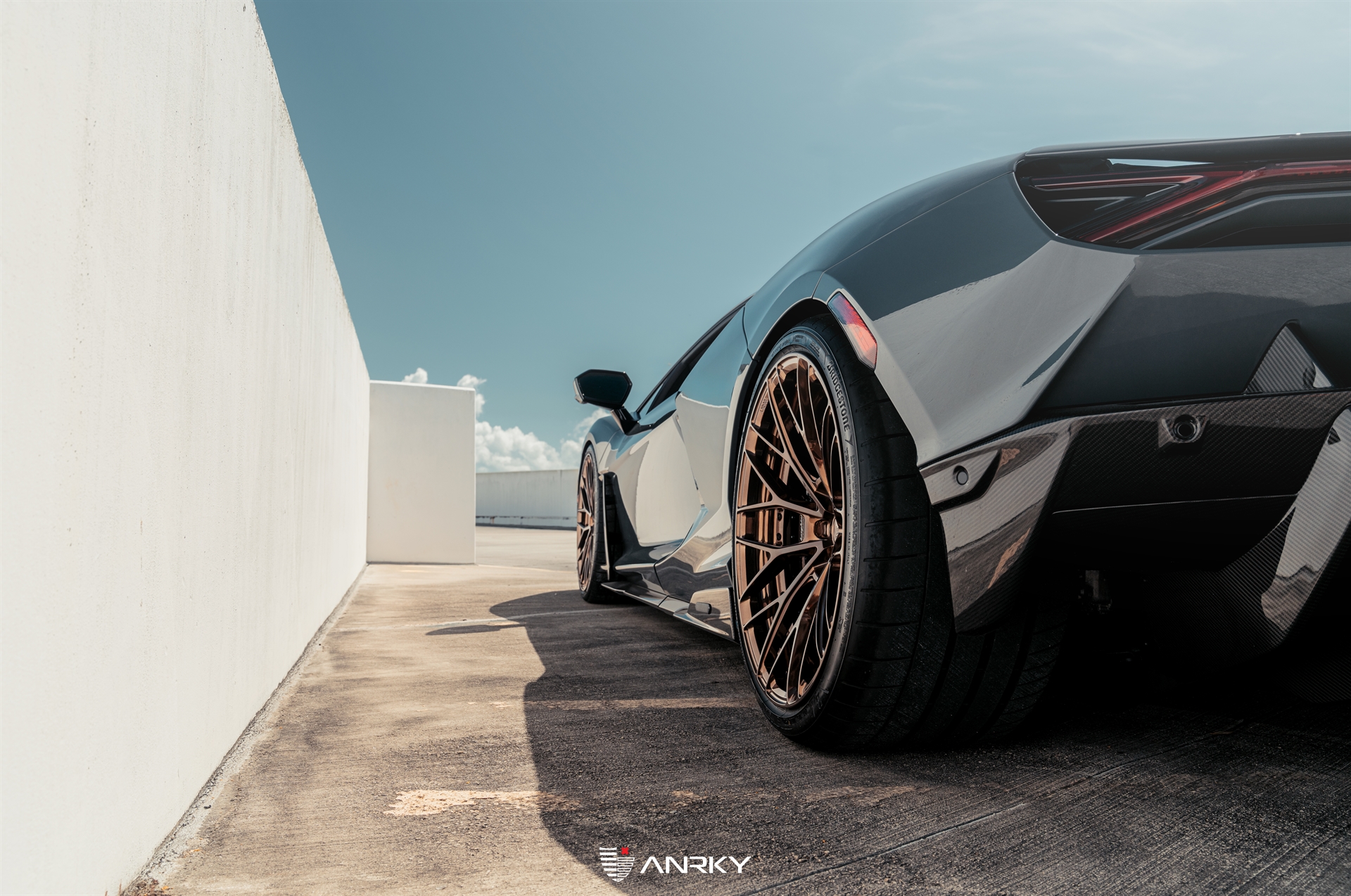 Mass Image Compressor Compressed this image. https://sourceforge.net/projects/icompress/ with Quality:100