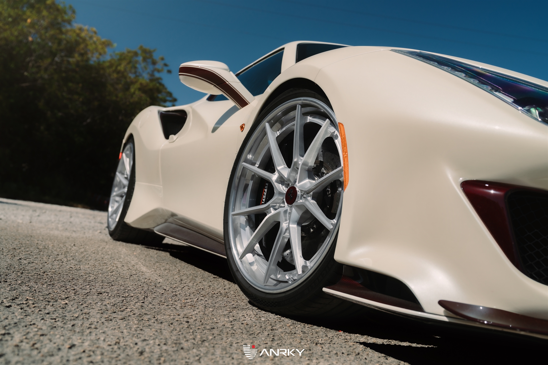 Mass Image Compressor Compressed this image. https://sourceforge.net/projects/icompress/ with Quality:100