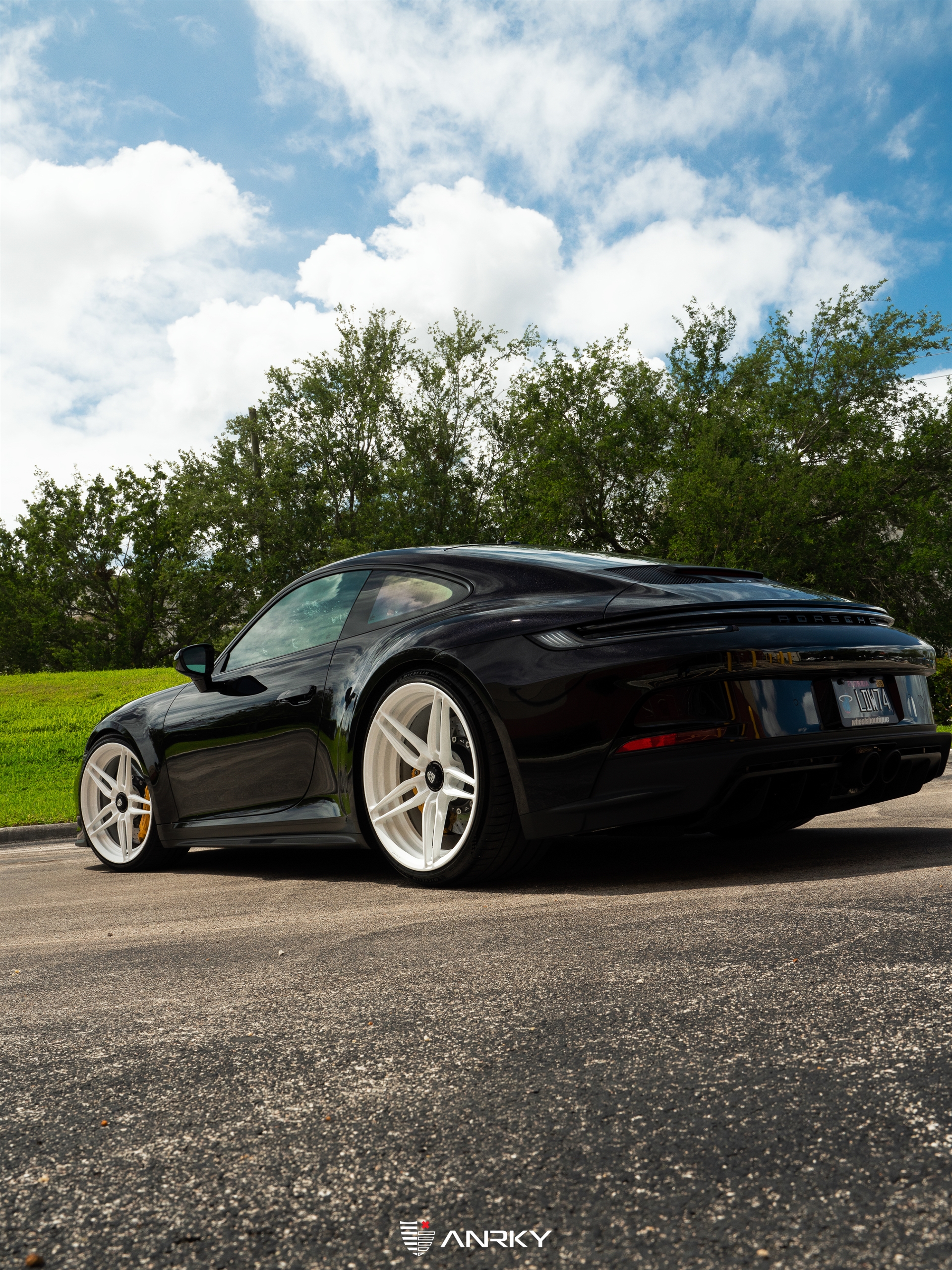 Mass Image Compressor Compressed this image. https://sourceforge.net/projects/icompress/ with Quality:100