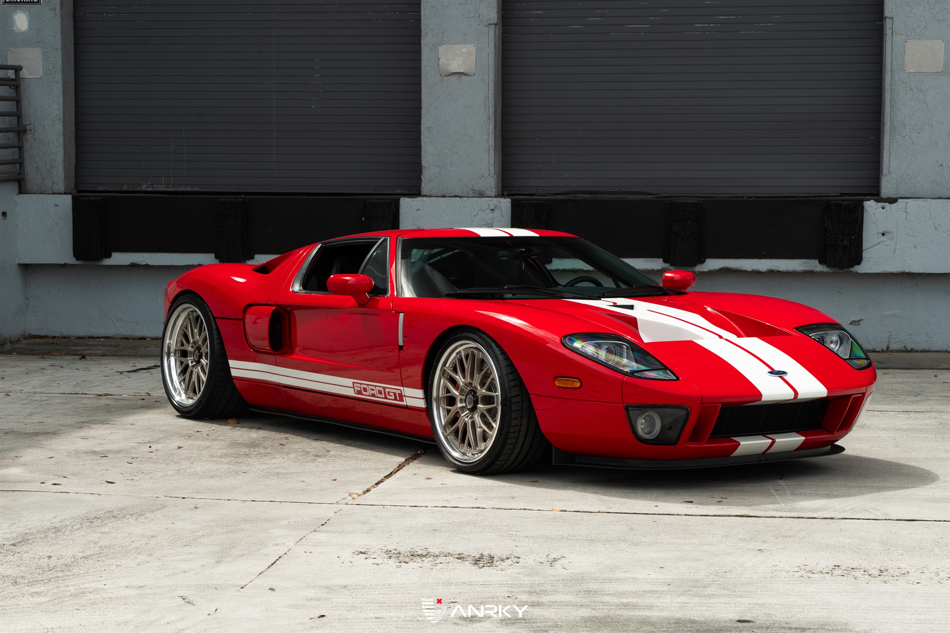 Mass Image Compressor Compressed this image. https://sourceforge.net/projects/icompress/ with Quality:100