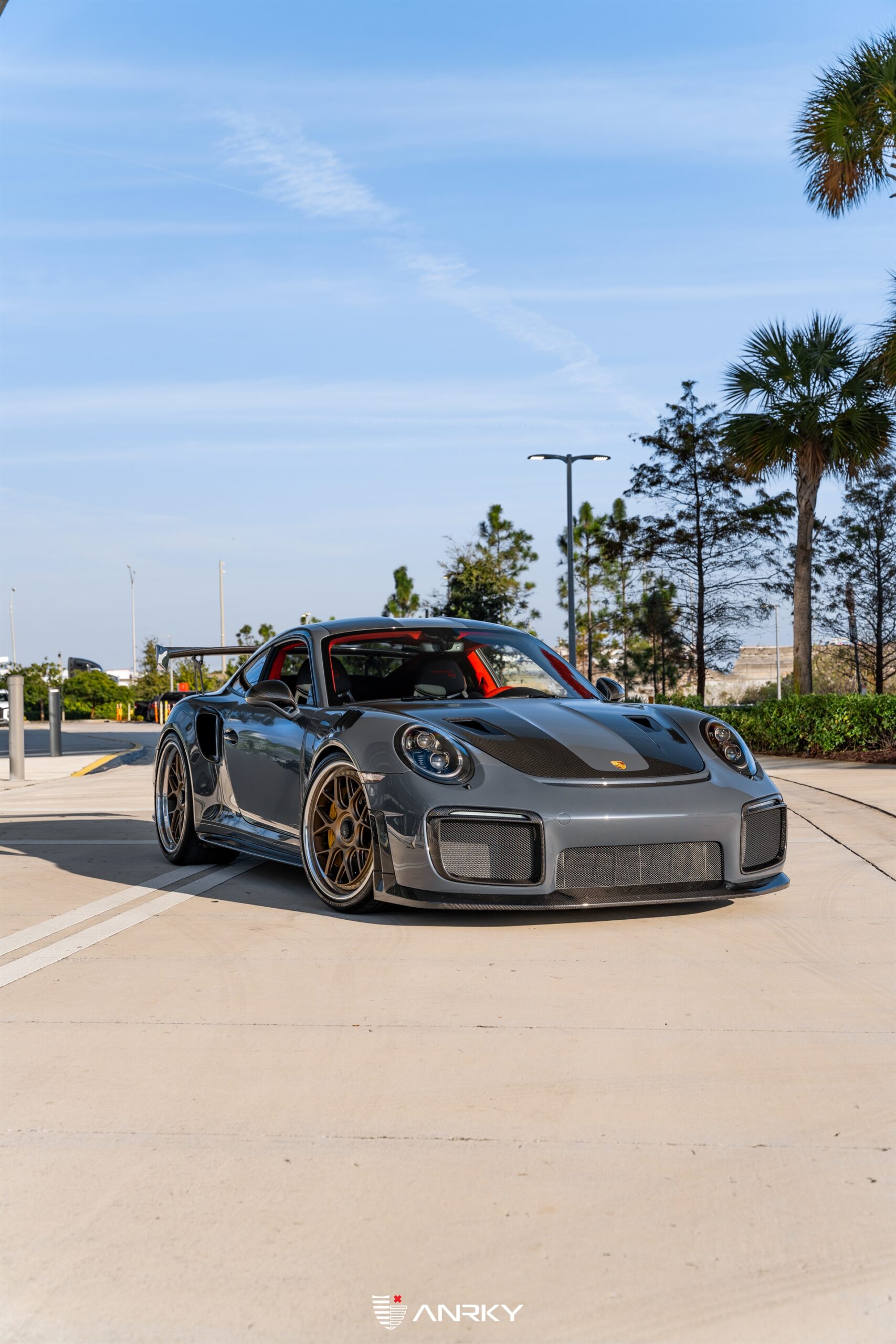 Mass Image Compressor Compressed this image. https://sourceforge.net/projects/icompress/ with Quality:100