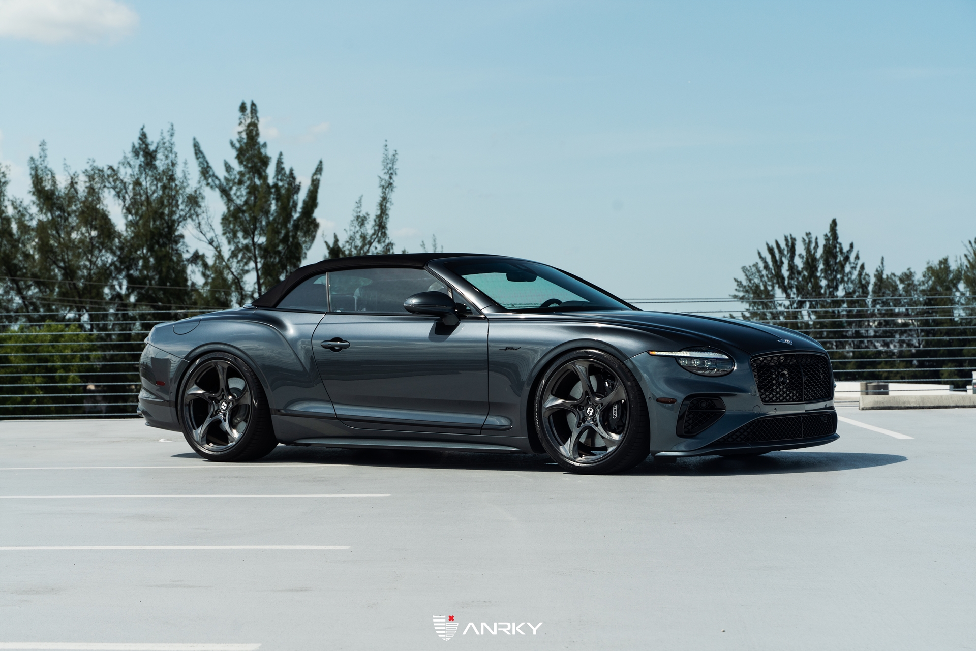 Mass Image Compressor Compressed this image. https://sourceforge.net/projects/icompress/ with Quality:100