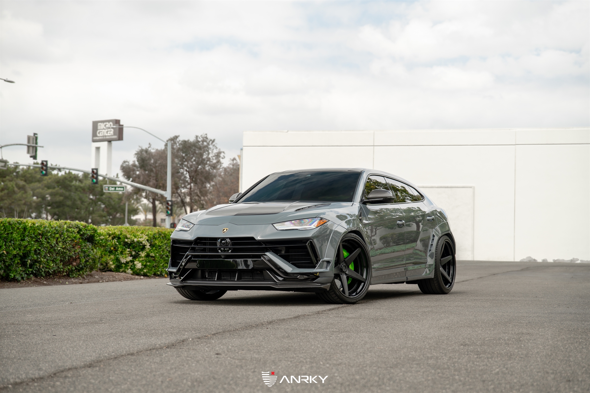 Mass Image Compressor Compressed this image. https://sourceforge.net/projects/icompress/ with Quality:100